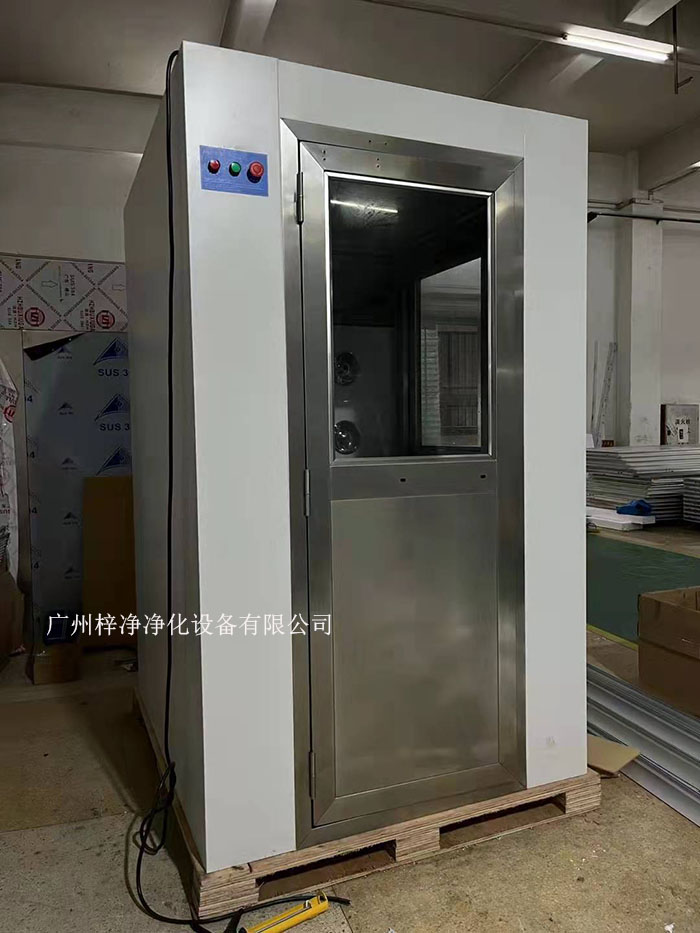 風淋室有效去除其表面的塵埃和污染物